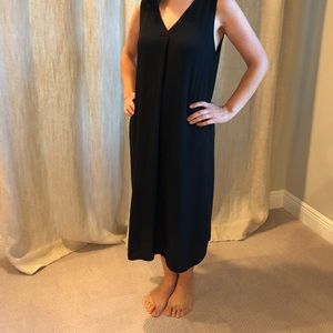 Black midi dress super comfortable and cute